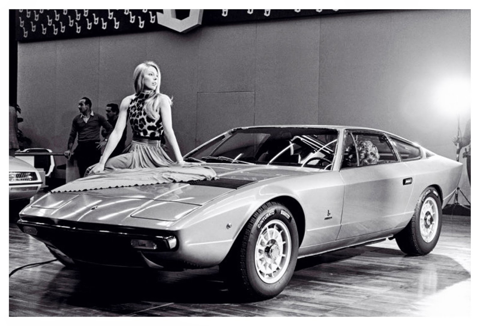 02 Ginevra 1972-Maserati-Khamsin-Bertone-