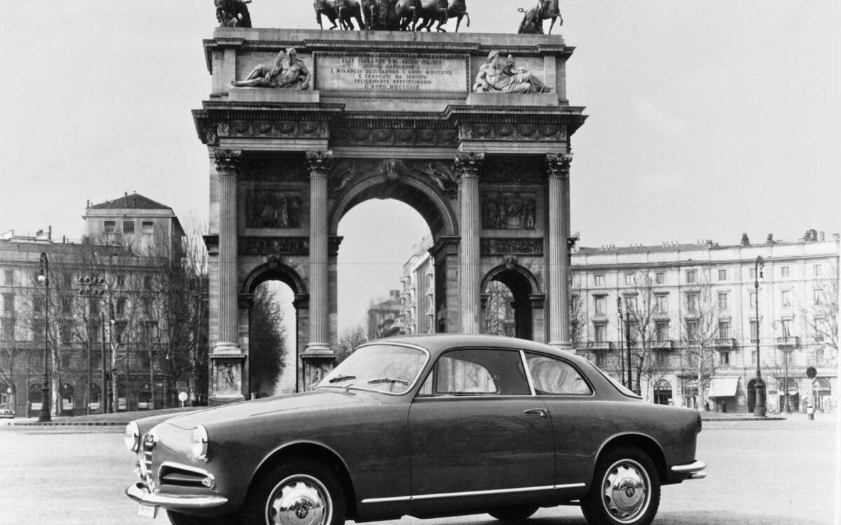 1954_Bertone_Alfa-Romeo_Giulietta_Sprint_01[1]