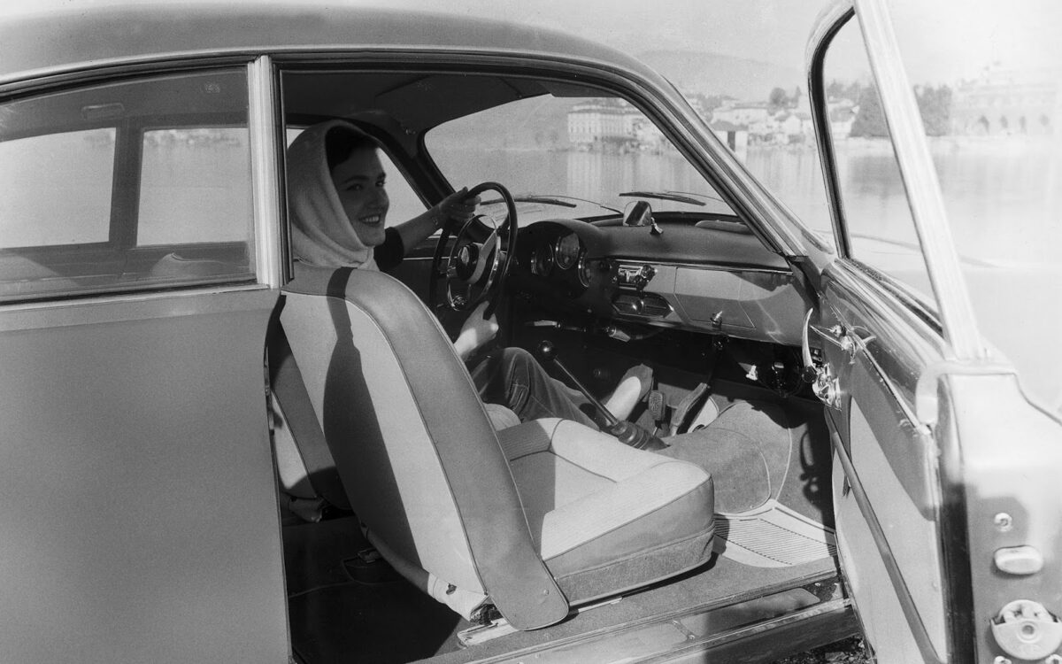 1957_Bertone_Alfa-Romeo_Giulietta_Sprint_01
