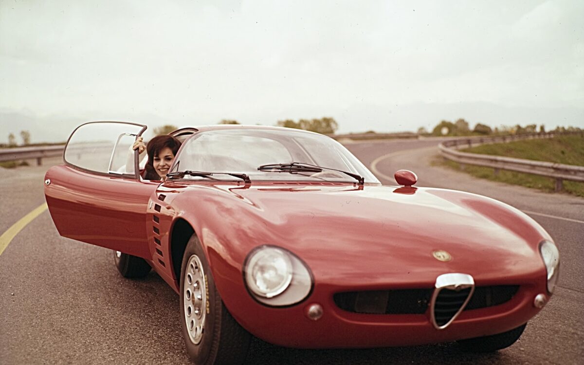 1964_Bertone_Alfa-Romeo_Canguro_08_1