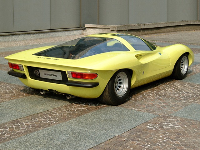 1969_Alfa-Romeo_P33_Coupe_02