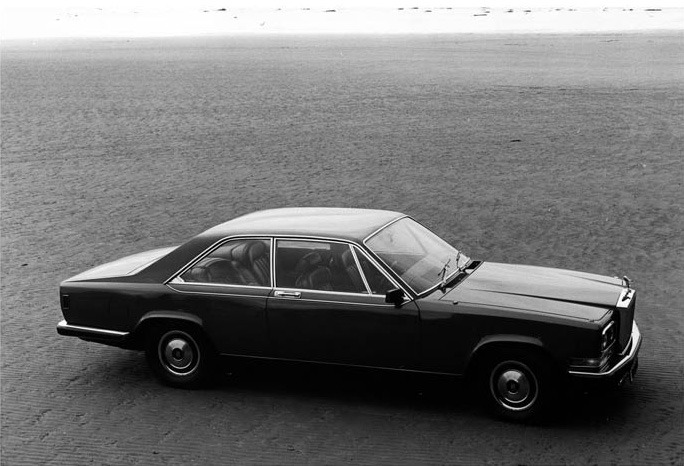 1975_Rolls-Royce_Camargue_02