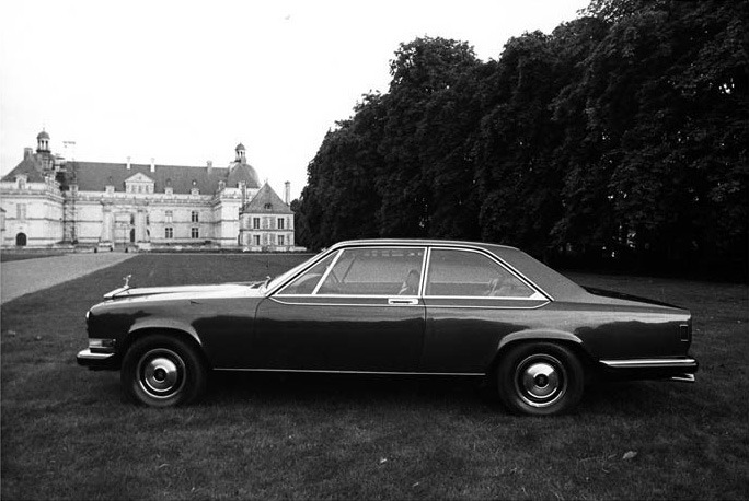 1975_Rolls-Royce_Camargue_04