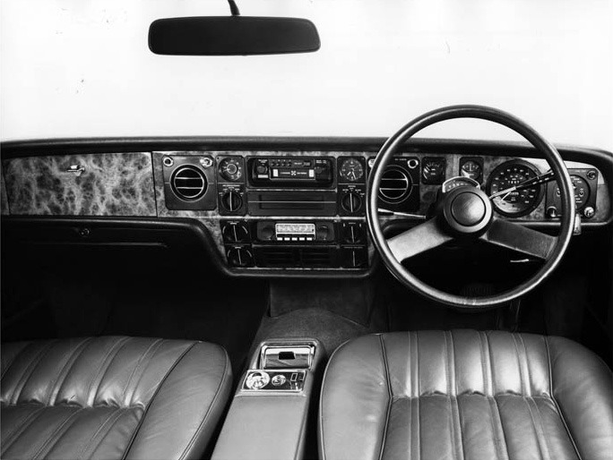 1975_Rolls-Royce_Camargue_07