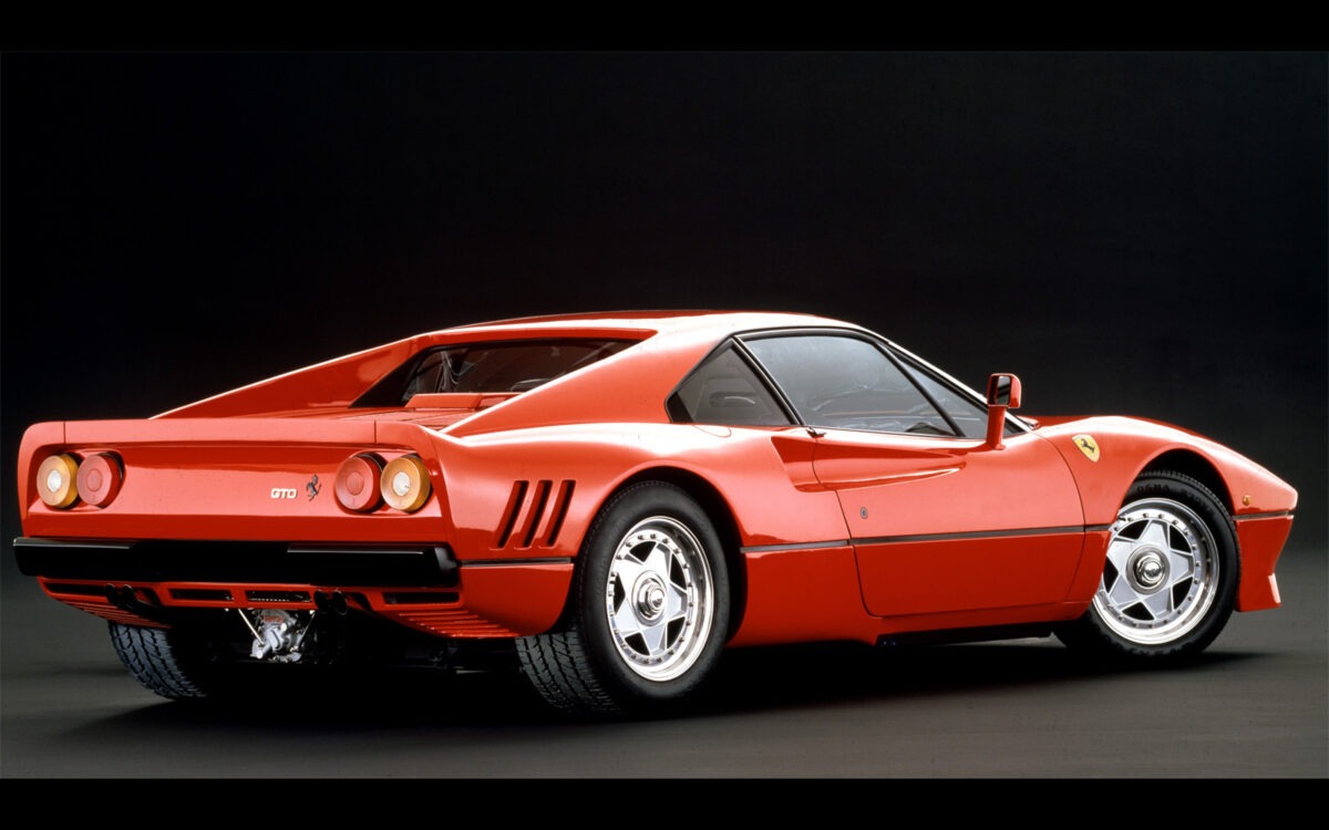 1984_Ferrari_288-GTO_03