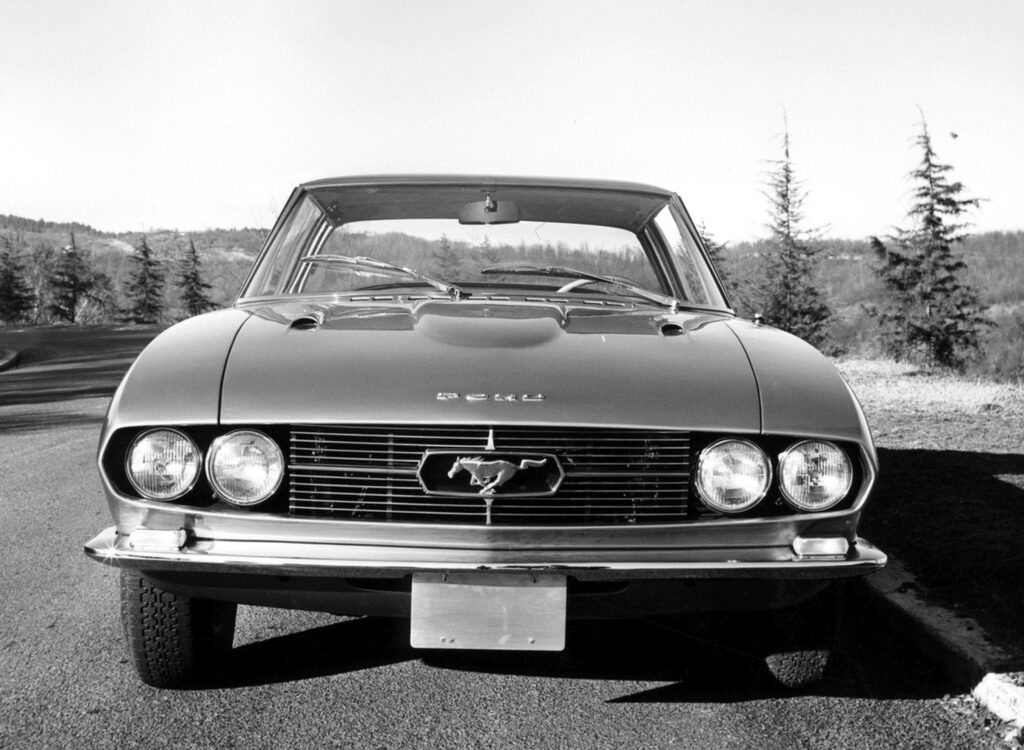 1965_Bertone_Ford_Mustang_04