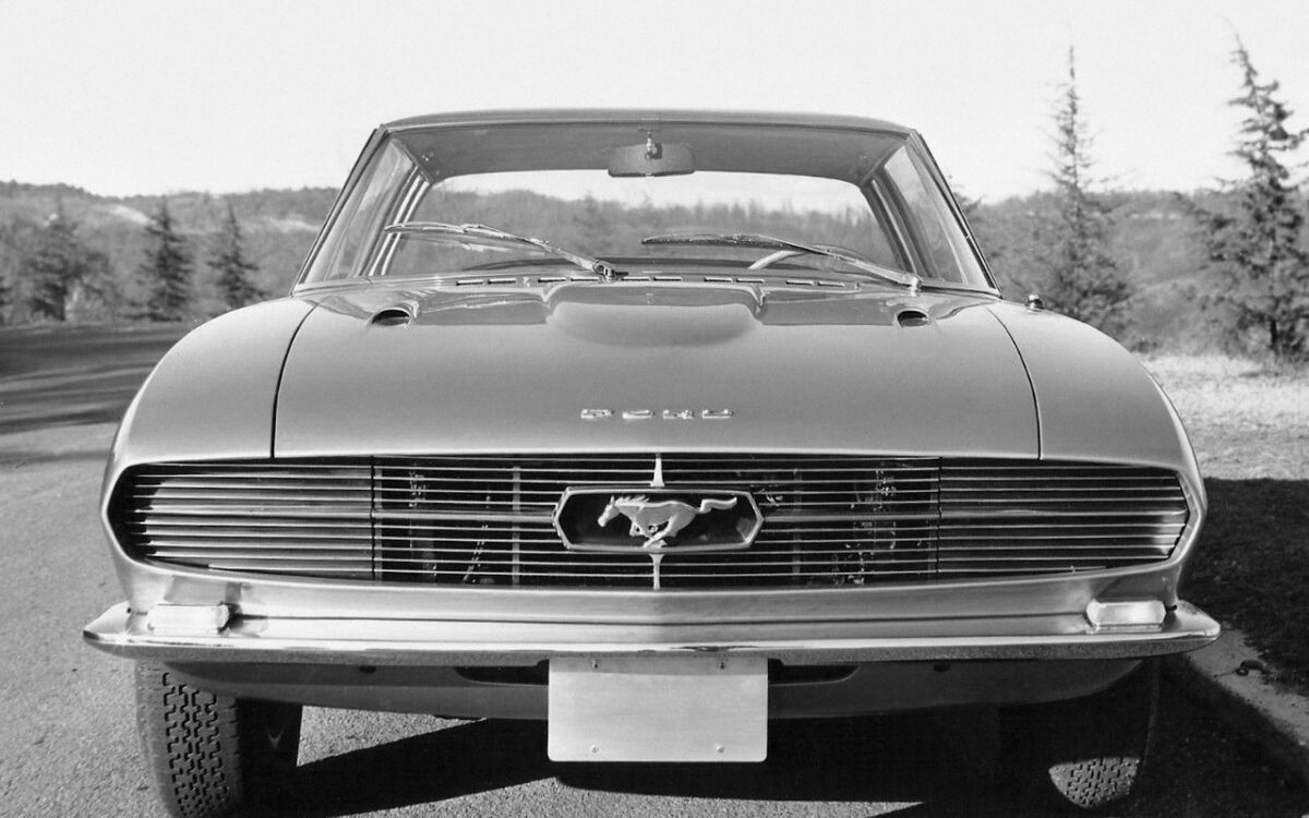1965_Bertone_Ford_Mustang_06