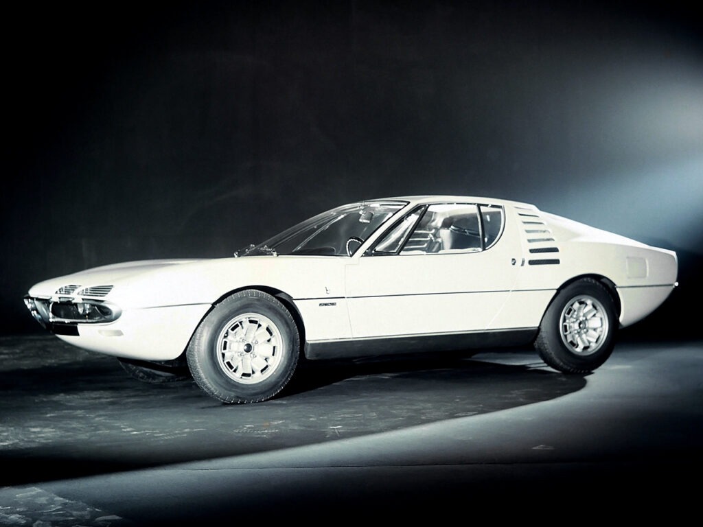 #13 1967 Alfa Romeo Montreal Prototipo