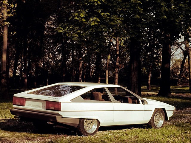 1977_Bertone_Jaguar_Ascot_06