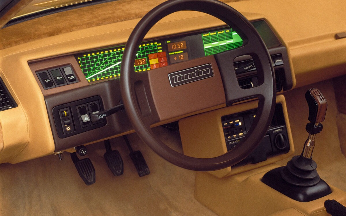 1979_Bertone_Volvo_Tundra_interior_02_