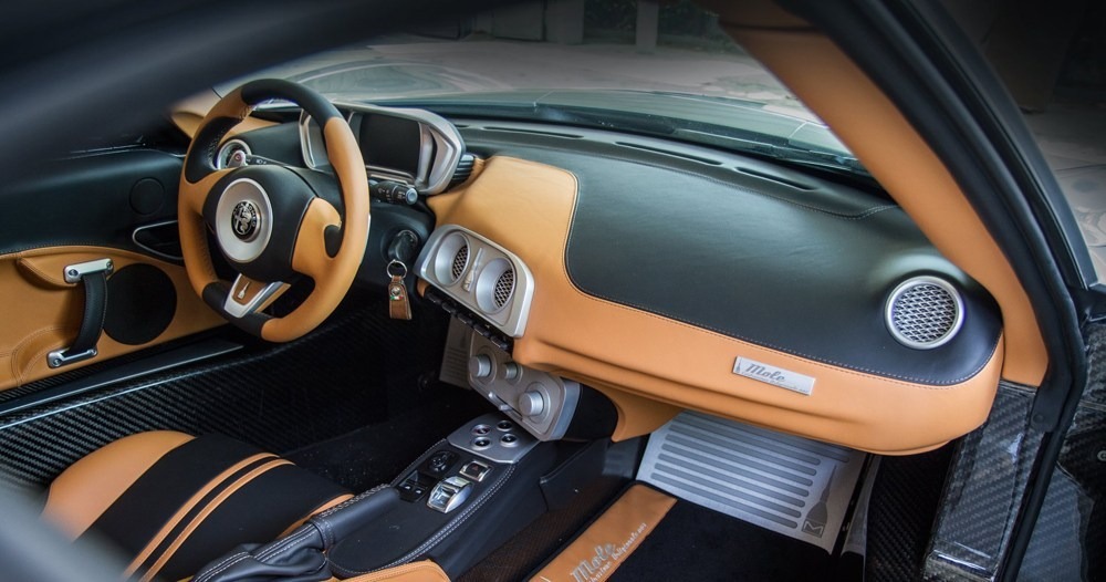 alfa romeo 4c interior