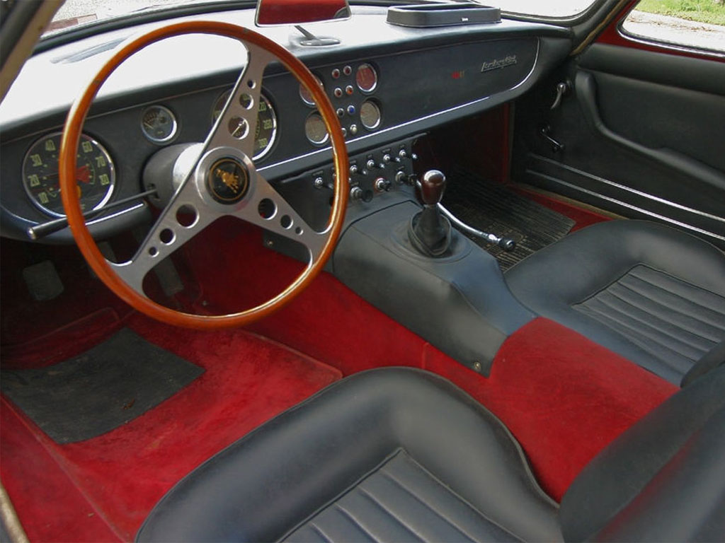 1966_Lamborghini_400GTMonza4-1