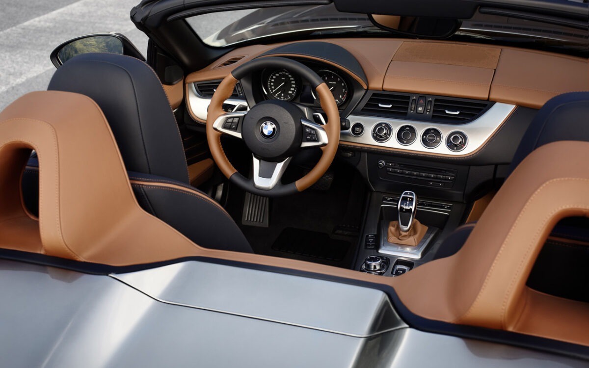 2012_Zagato_BMW_Roadster_Interior_02