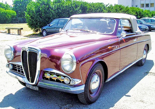 1953_Lancia_Aurelia_B53_cabriolet_Boneschi~2