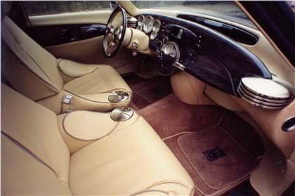 1993_Ghia_Aston-Martin_Lagonda_Vignale_interior_01~2