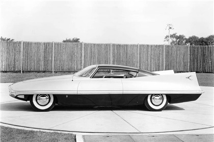 1957_Ghia_Chrysler_Dart_Concept_05_1