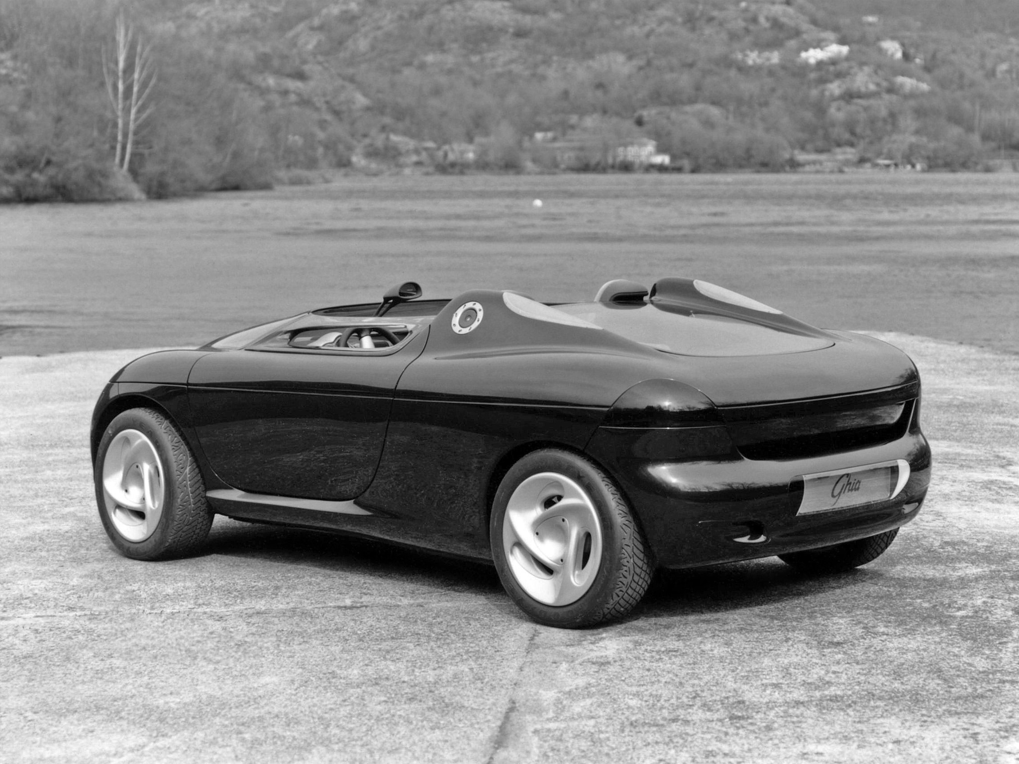 1990_Ghia_Ford_Zig_Concept_04
