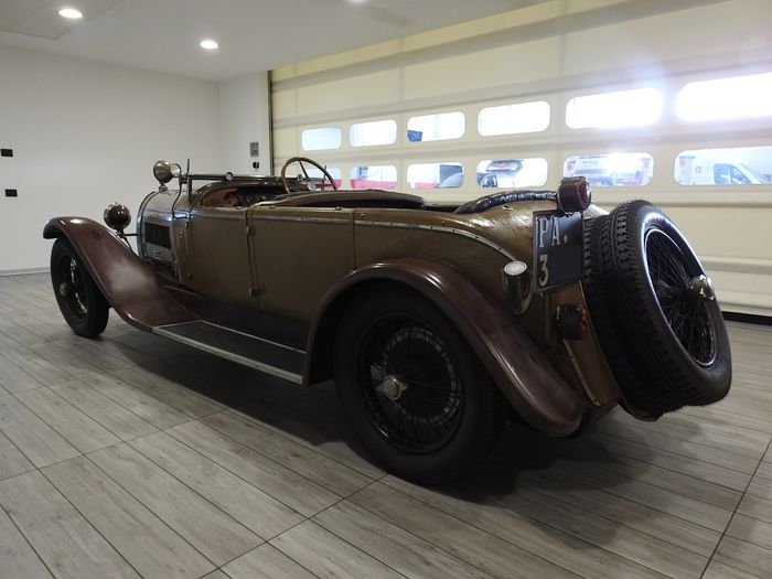Bugatti t44 ghia (6)