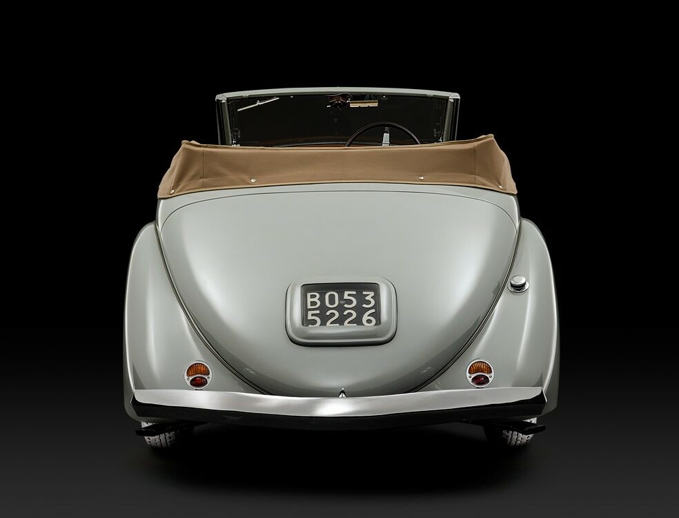 Lancia Astura Cabriolet Farina 1934 lurani (11)