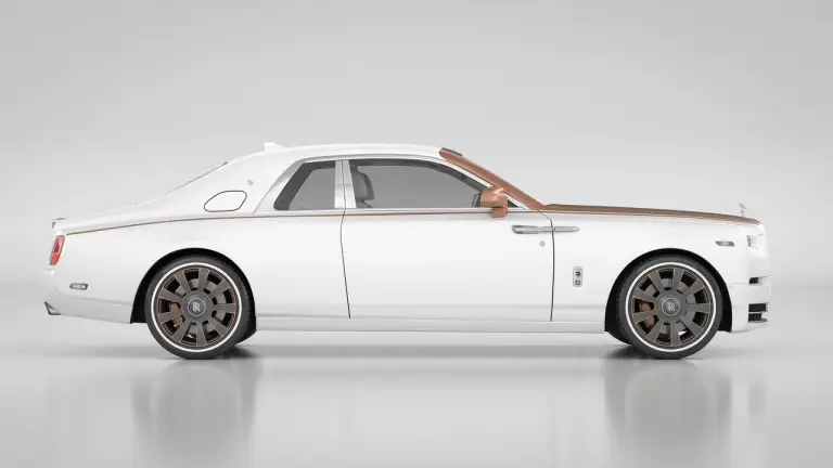 Rolls-Royce Phantom loses two doors: Ares Modena makes it sexier