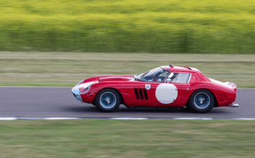 An exclusive Ferrari 250 GTO went under the hammer for a record $ 51.7 million in New York